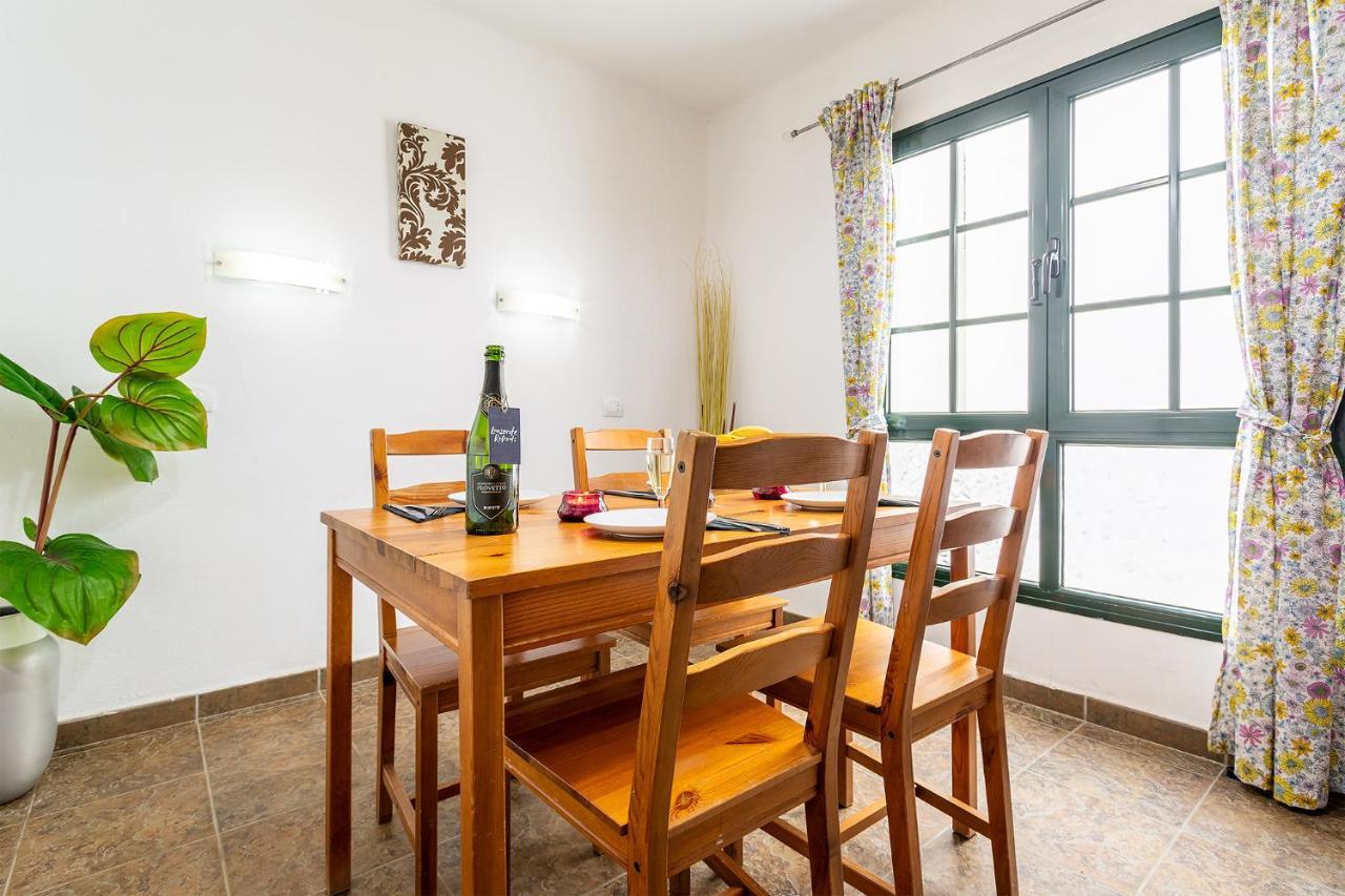Casa Lili - Shared Pool - Close To Seafront Promenade - Sea Views From Upper Terrace Punta Mujeres المظهر الخارجي الصورة